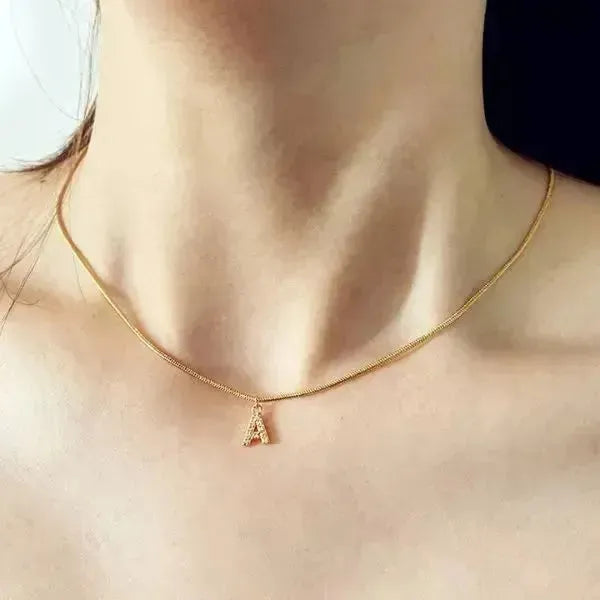 KETTE MIT BUCHSTABEN GOLD MIT DIAMANT - Königlicher Siegelring