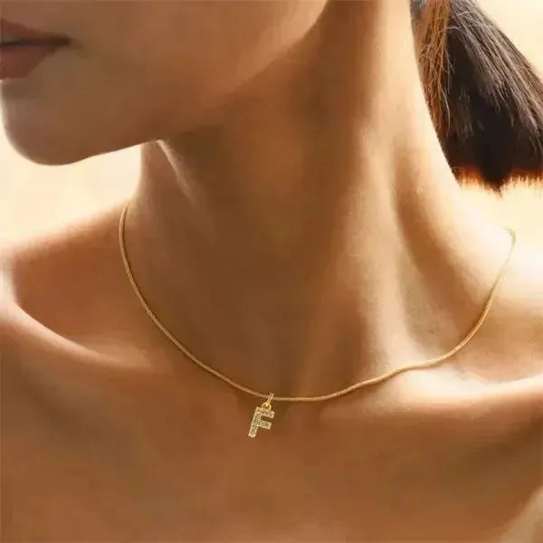 KETTE MIT BUCHSTABEN GOLD MIT DIAMANT - Königlicher Siegelring