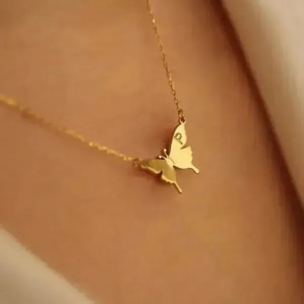 KETTE MIT BUCHSTABEN GOLD - SCHMETTERLINGS HALSKETTE - Königlicher Siegelring