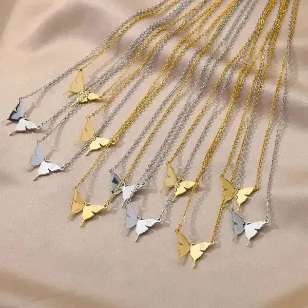 KETTE MIT BUCHSTABEN GOLD - SCHMETTERLINGS HALSKETTE - Königlicher Siegelring