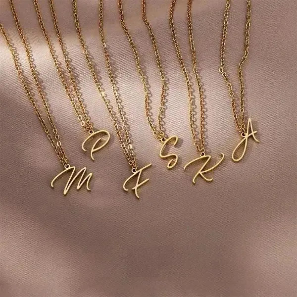 KETTE MIT BUCHSTABEN GOLD : VERLEIHEN SIE IHREM STIL EINE PERSÖNLICHE NOTE! - Königlicher Siegelring