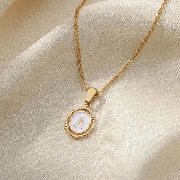 KETTE MIT BUCHSTABEN GOLD : ZEIGE DEINE PERSÖNLICHKEIT - Königlicher Siegelring
