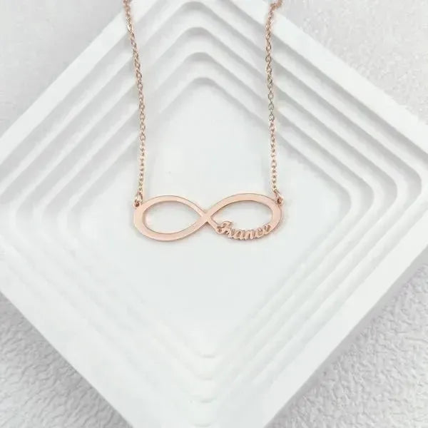 PERSONALISIERTE KETTE MIT NAMEN GOLD SILBER - Königlicher Siegelring