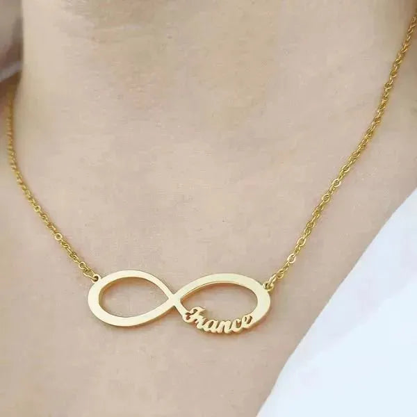PERSONALISIERTE KETTE MIT NAMEN GOLD SILBER - Königlicher Siegelring