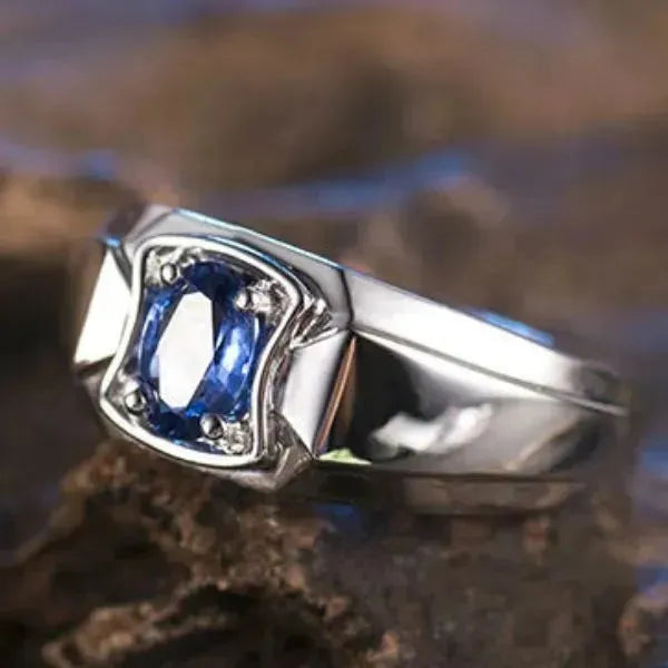 SAPHIR BLENDEND : EIN SIEGELRING DE LUXE FÜR HERREN 18K GOLD - Königlicher Siegelring