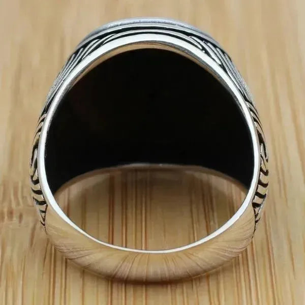 SIEGELRING AUS SILBER : DIE ELEGANZ DES PFERDES AN IHREM FINGER - Königlicher Siegelring