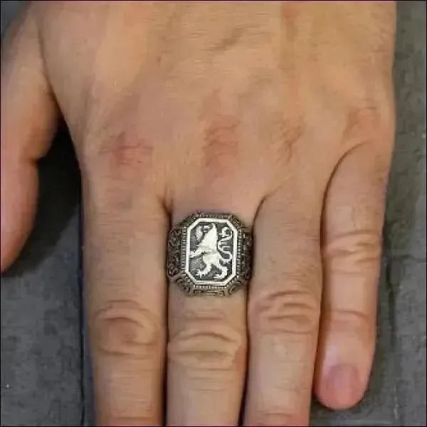 SIEGELRING LÖWE HANDGEFERTIGT NACH MASS AUS STERLING SILBER FÜR HERREN - Königlicher Siegelring