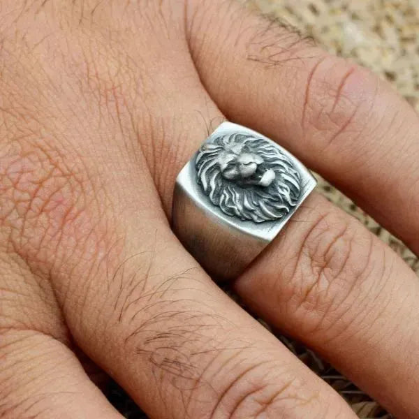 SIEGELRING LÖWENKOPF AUS STERLING SILBER : ZEIGEN SIE IHREN CHARAKTER - Königlicher Siegelring