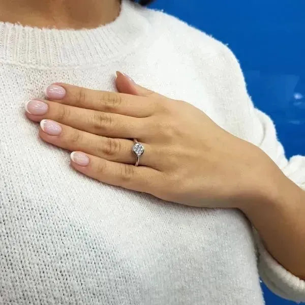 Verlobungsring - Ein Meisterwerk des Designs Oval 14 Karat Gold - Königlicher Siegelring