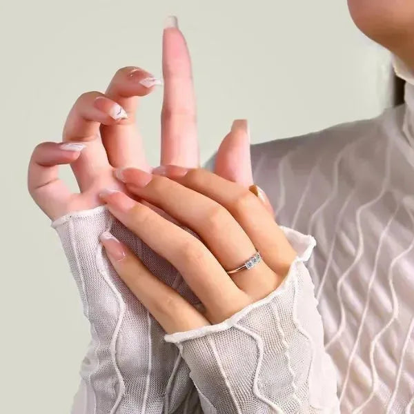 Verlobungsringe : Glänzen Sie Mit Der Eleganz Des Moissanits - Königlicher Siegelring
