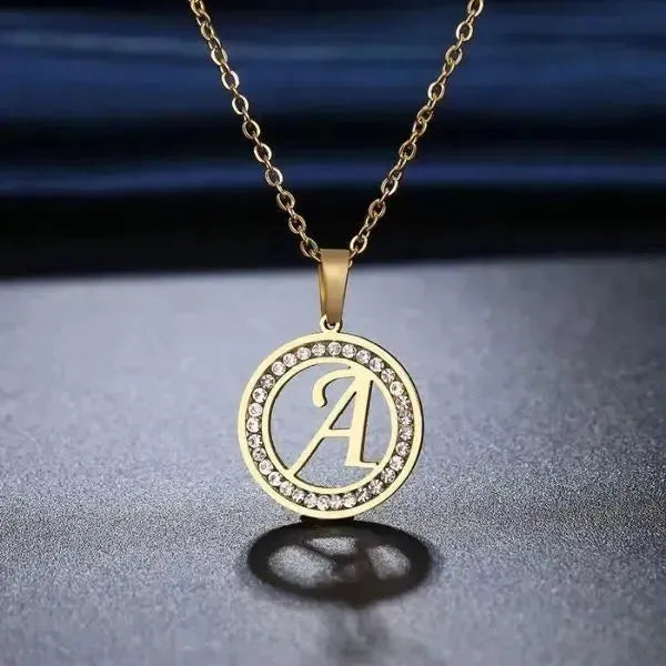 KETTE MIT BUCHSTABEN AUS DIAMANT BESTEHEND AUS INITIALIEN - Königlicher Siegelring