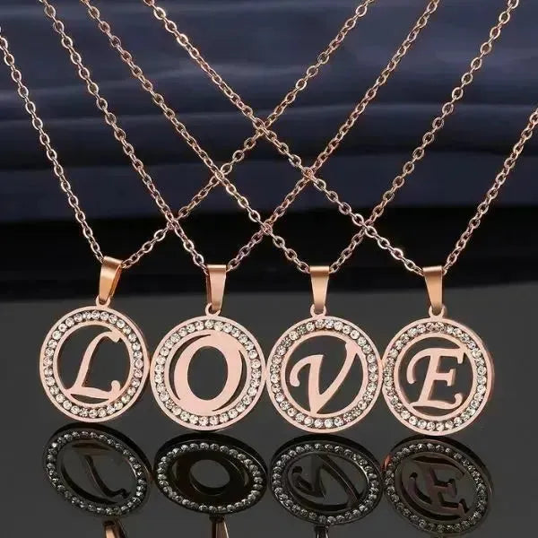 KETTE MIT BUCHSTABEN AUS DIAMANT BESTEHEND AUS INITIALIEN - Königlicher Siegelring