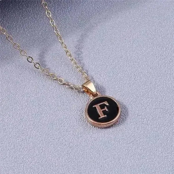 KETTE MIT BUCHSTABEN AUS GOLD BESTEHEND AUS INITIALIEN - Königlicher Siegelring