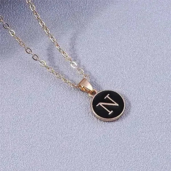KETTE MIT BUCHSTABEN AUS GOLD BESTEHEND AUS INITIALIEN - Königlicher Siegelring