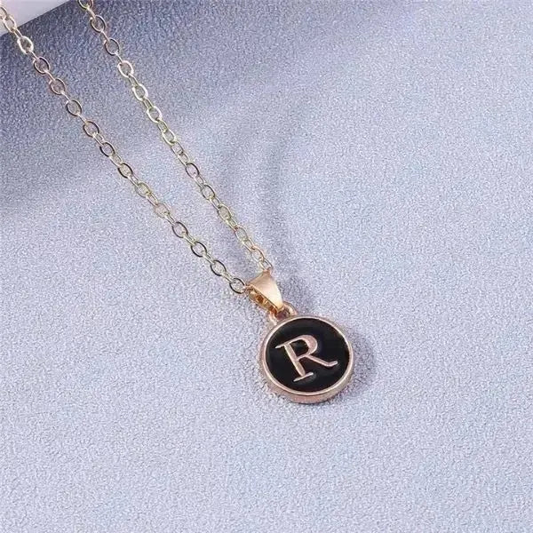 KETTE MIT BUCHSTABEN AUS GOLD BESTEHEND AUS INITIALIEN - Königlicher Siegelring