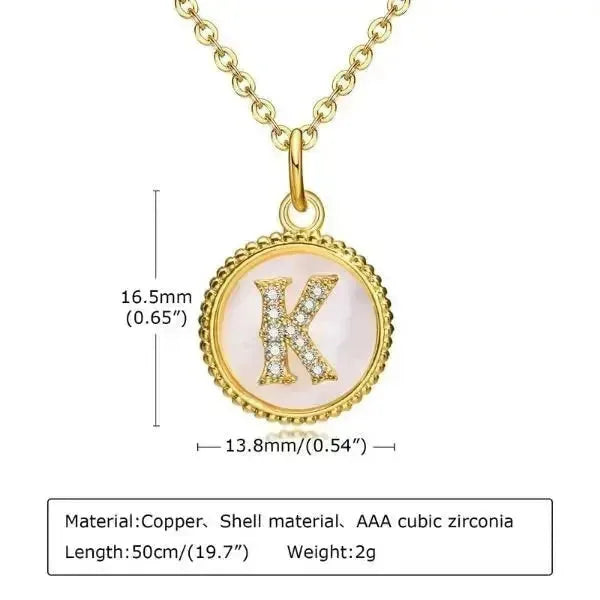 KETTE MIT BUCHSTABEN AUS GOLD-PLÄTTCHEN BESTEHEND AUS INITIALIEN - Königlicher Siegelring