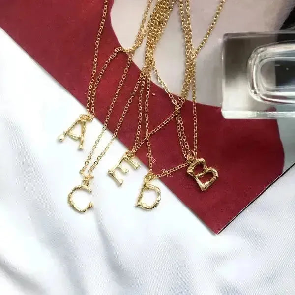 KETTE MIT BUCHSTABEN GOLD - DAMEN TREND - Königlicher Siegelring