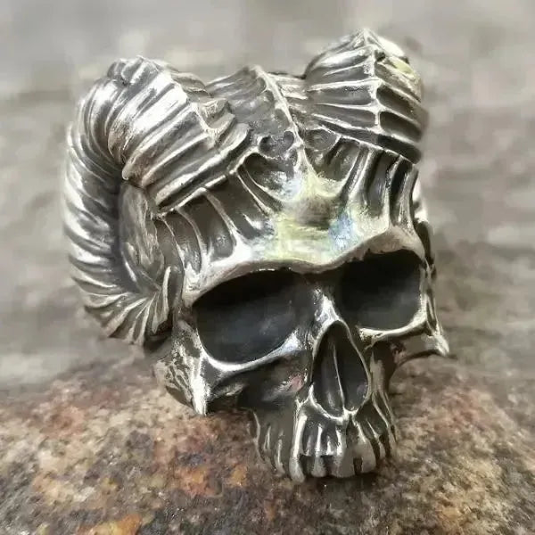 SIEGELRING HERREN EDELSTAHL GOTHIC STIL TOTENKOPF DES GEHÖRNTEN TEUFELS - Königlicher Siegelring