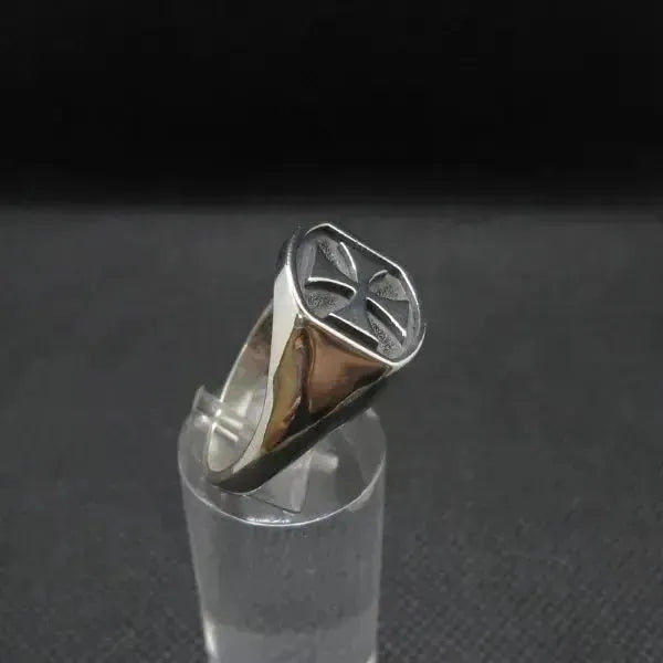 SIEGELRING SILBER MALTESERKREUZ IM KLASSISCHEN UND ZEITLOSEN STIL - Königlicher Siegelring