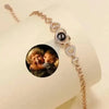 ARMBAND MIT BILD IM STEIN - PERSONALISIERTER DAMENSCHMUCK IN GOLD, ROSÉ UND SILBER - Königlicher Siegelring