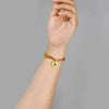 ARMBAND MIT BUCHSTABEN IN GOLD: IHR PERSÖNLICHER STIL - Königlicher Siegelring