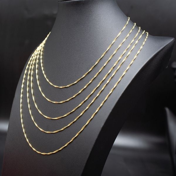 goldkette-damen-585-14-karat-echtes-massiv-gold-singapur-kette-mit-diamantschliff-gelbgold-1_8mm-kette-echtgold-frauen-halskette