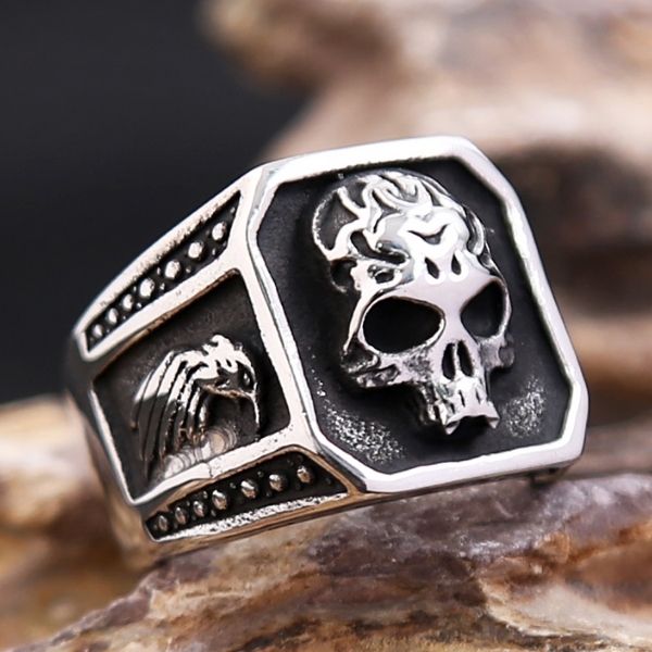 gothic-style-siegelring-herren-rabe-totenkopf-edelstahl