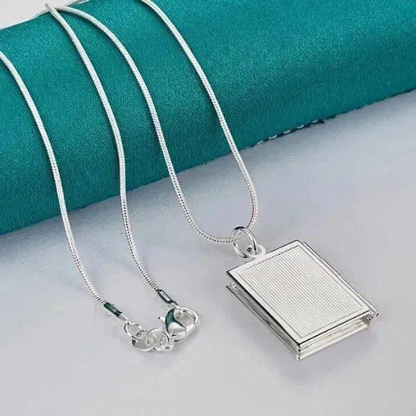 Kette mit Bild zum Aufklappen - Königlicher Siegelring