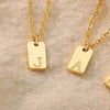 KETTE MIT BUCHSTABEN GOLD : INITIALEN-PLAKETTE HALSKETTE - Königlicher Siegelring