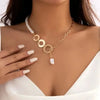PERLENKETTE DAMEN ASYMMETRIC IMITATION : ELEGANZ IN JEDER PERLE - Königlicher Siegelring