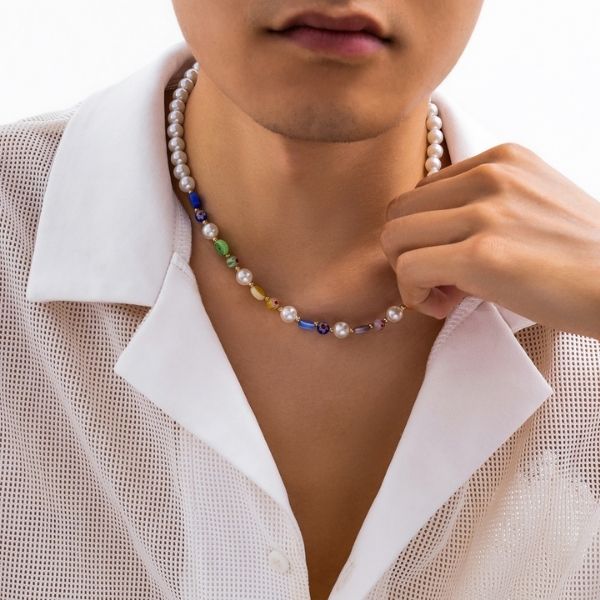    perlenkette-herren-weiss-imitationsperlen-und-acrylperlen-bunte-perlen-halsketten