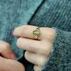 PERSONALISIERTER SIEGELRING FUR DAMEN AUS SILBER UND 14K GOLD - ANFERTIGEN LASSEN - Königlicher Siegelring