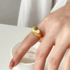 SIEGELRING DAMEN EDELSTAHL GRAVIERTE SCHIENE HERZ - SIGNET RING - Königlicher Siegelring