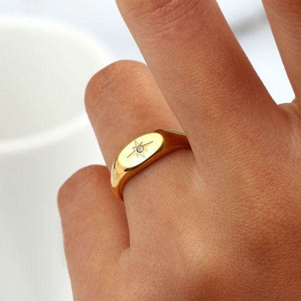 siegelring-damen-gold-farbe-edelstahl-oval-gesicht-3a-zirkon-gepflastert-stern-ring