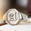 SIEGELRING DAMEN SILBER GOLD PERSONALISIEREN MIT IHREN INITIALEN - Königlicher Siegelring