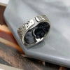 SIEGELRING GOTHIC IN STERLING SILBER MIT TEXTURIERTEM TOTENKOPF - Königlicher Siegelring