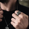 SIEGELRING GOTHIC : TOTENKOPF HANDGEFERTIGT LÖWE FOSSIL SCHMUCK : HERREN SILBER - Königlicher Siegelring