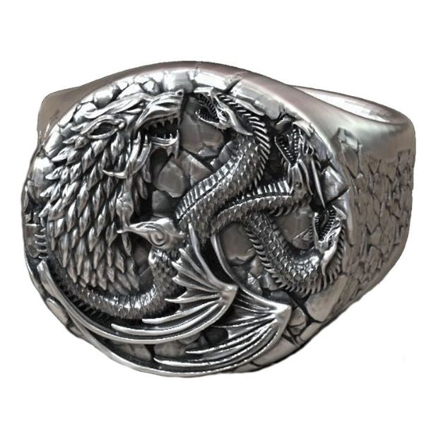 siegelring-herren-aus-silber-mit-dreikopfigem-drachen-motiv