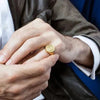 SIEGELRING HERREN PERSONALISIEREN : 14K GOLD MIT PERSONALISIERTEM FAMILIENWAPPEN - Königlicher Siegelring