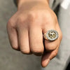 SIEGELRING HERREN SILBER, TOTENKOPF-DETAILS: ZEITGENÖSSISCHER STIL - Königlicher Siegelring