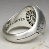 SIEGELRING OVAL LIMITIERTE AUFLAGE : ELEGANZ IN STERLING SILBER - Königlicher Siegelring