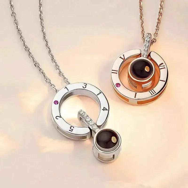 Huitan Hot Sale Round/Heart Pendant Necklace for Women with Unique Projection Function 100 Language &quot;I LOVE YOU&quot; Love Necklaces - Königlicher Siegelring