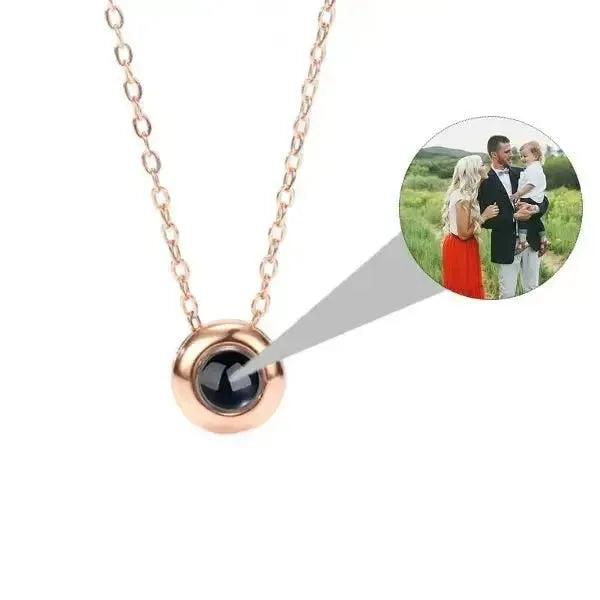 KETTE MIT BILD IM STEIN SILBER UND ROSÉGOLD - Königlicher Siegelring
