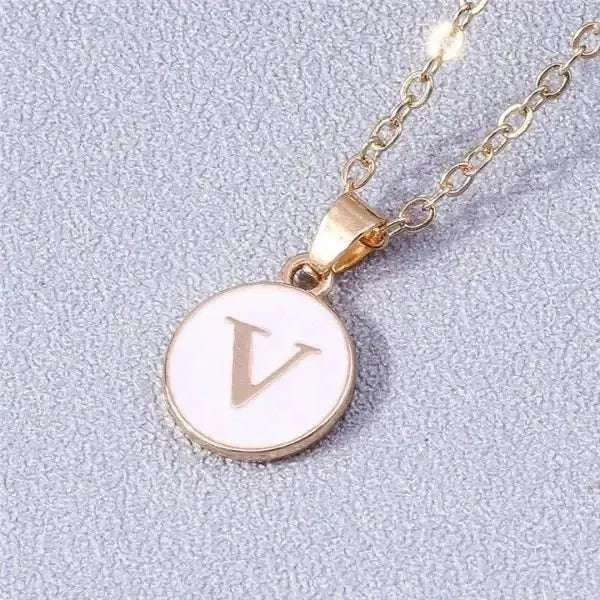 KETTE MIT BUCHSTABEN AUS GOLD BESTEHEND AUS INITIALIEN - Königlicher Siegelring