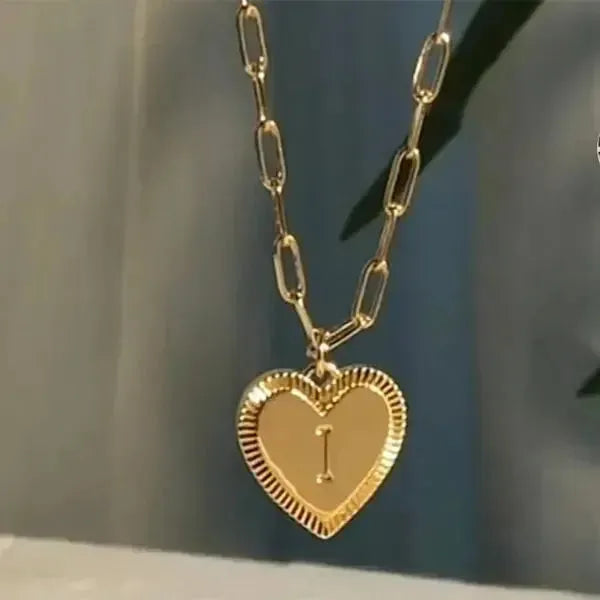 KETTE MIT BUCHSTABEN UND HERZ GOLD - Königlicher Siegelring