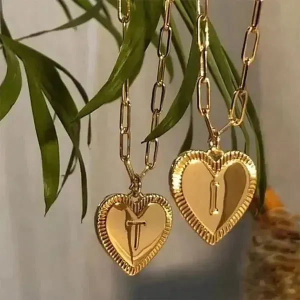 KETTE MIT BUCHSTABEN UND HERZ GOLD - Königlicher Siegelring