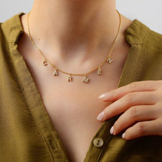        kette-mit-namen-gold-buchstaben-anfangsbuchstaben-initialien-ketten-damen-trend