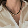 PERLENKETTE DAMEN SCHWARZ - KETTE MIT NAMEN - Königlicher Siegelring