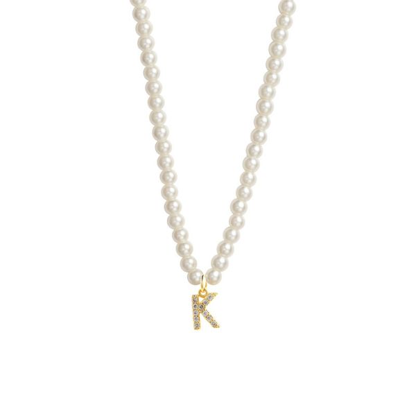       perlenkette-damen-weiss-kette-mit-buchstaben-gold-damen-trend-diamant-halskette