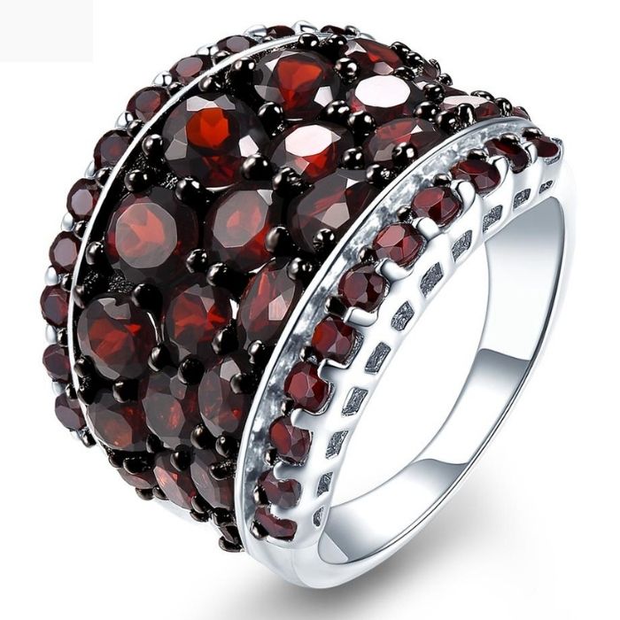  siegelring-damen-silber-innen-blendender-ring-feine-steine-garnet-stein